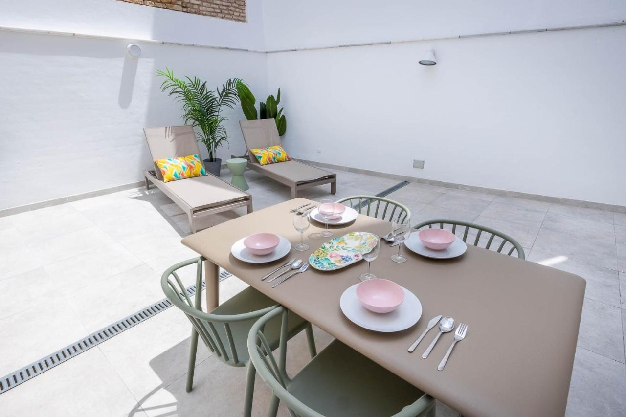 Appartamento Pop Art Historia De Conde Negro Con Patio Privado Siviglia Esterno foto